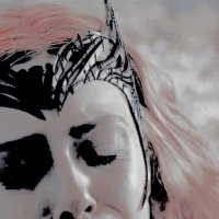 * ᗣ * THE DROWNING GIRL . (@chaoshexes) 's Twitter Profile