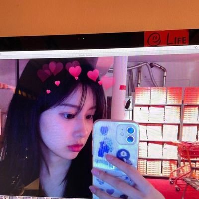 flywooza's profile picture. #studyacc ; last year of shs ヽsocial major | free tag