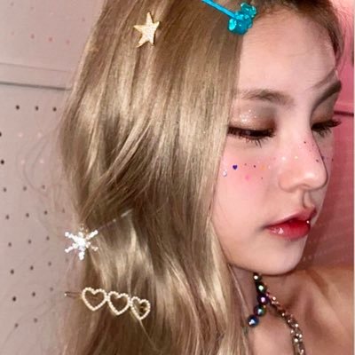 ꒰ఎ MM ໒꒱ — Her 𝓔arth-shattering devastating glance will leave you in awe. God's favorite, 황예지. 💄
