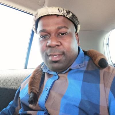 Umntu wabantu osebenza ngabantu am a Police official for SAPS and Music producer Maskandi  and Maskandi artist based in Cape Town contact Dsdsangoo@gmail.com
