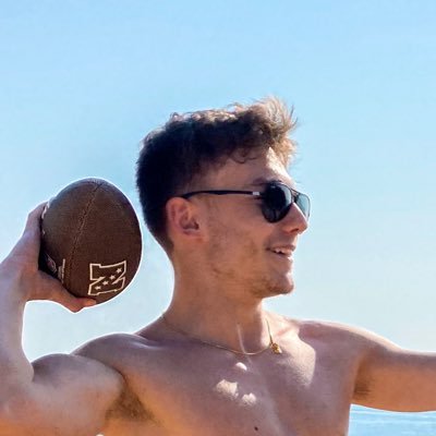 HugzzRz's profile picture. 🦐