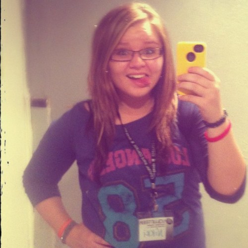 nikki_rachelle's profile picture. Lover of God, life, music and just about everything. My tweets are my diary.