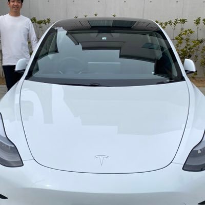 2022/3にテスラmodel3 RWDが納車されました！ それからというもの電気自動車に完全に魅了され、セカンドカーとして初代リーフも購入してしまう始末。 もともとMT大好き人間でしたが、もうガソリン車に戻れる気がしない！