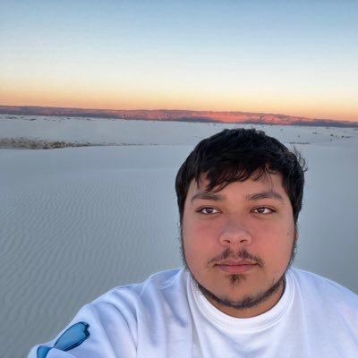 bober_to's profile picture. the sky is blue