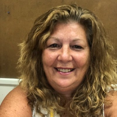 DebLabrosse's profile picture. 