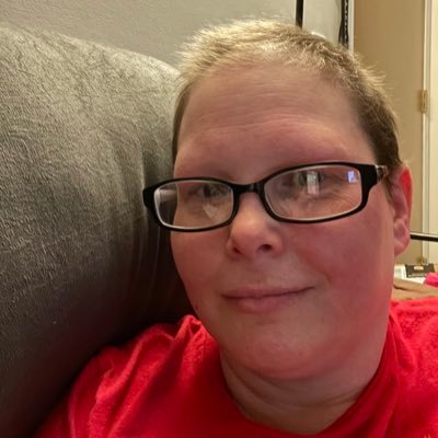 hopieg's profile picture. She/her. I’m a mom to four amazing, weird kids, reader of books, writer of nonsense, and fan of sports. Currently kicking cancer’s ass.