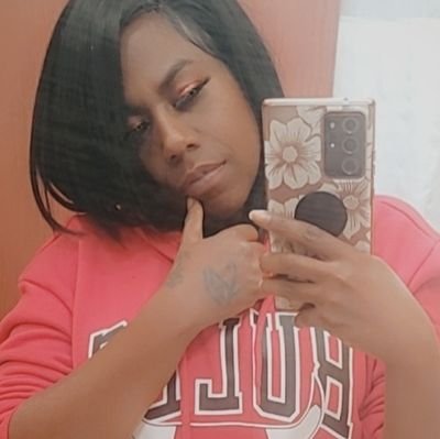 Lady trucker AKA highway diamond
Follow me on SC.. diamondbae_1