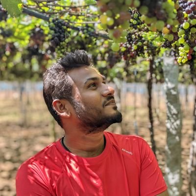 vetri_here's profile picture. 