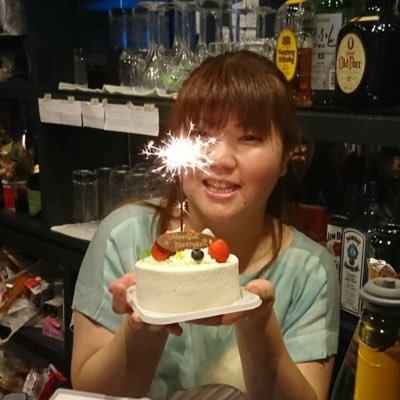 新宿は #歌舞伎町 の奥地にあるスナック＆バー。火〜木／19〜23時半。金/24時閉店。土・日／17〜23時。#ゴールデン街 近く 風林会館の裏。１日店長募集中♪カラオケ完備♪03-6877-6792 #お酒好きの方と繋がりたい ※スタッフ情報→@wizestaff /@Bar_Failinisの裏方