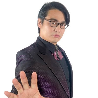 元警察官/催眠術師/マジシャン/しゃべくり007,ぐるナイなど出演/テーブルホッピングマジックのスペシャリスト/やりたい事をして生きる、三児の父親。主な仕事は育児/ラーメンツイート多め/職業「遊び人Lv.41」/事件など警察関係の質問は直接警察にお願いします/プロですので、無料・ボランティアの仕事依頼はNGです。