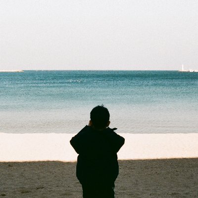 ajuns7673's profile picture. I am active in Korea. All images are part of a happy moment's record and were taken with a 35mm film and film camera.