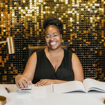 Paralegal serving CA, NV, and TX ⚖️ Notary Public based in Houston, TX. Notary Class on Udemy. Paralegal Class Coming Soon👩🏾⚖️!!