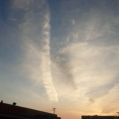 eOZ73F1zmpBrpxF's profile picture. 典型的な「思いつきのつぶやき」で無党派、無宗教、無頓着、日本ファ−スト、平和主義、民主主義、自由主義、好奇心旺盛、日本男性の凡人です。尚、基本的に送信・返信は致しません。返信希望があった場合、気が向いたら返信致しますのであしからず。