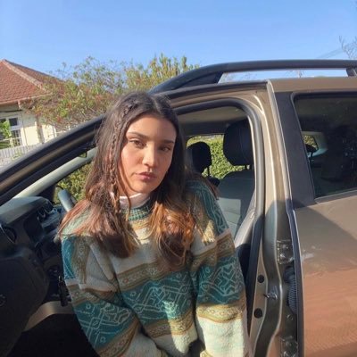 alrivanvuuren's profile picture. she/her.