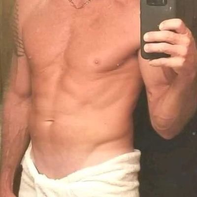 The Legend 🔥 NSFW🔞 55 yo Male Talent 🔞 fullswap @flswingcouple 🍍CamModel🎥 husband to @knottynikkibaby . Husband's POV💡DM for collabs