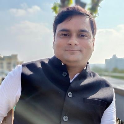 mayankkumar2506's profile picture. Banarasi l Entrepreneur l Founder https://t.co/rowHGfClUe