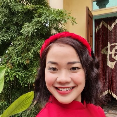 SparkDatnow's profile picture. Bookworm