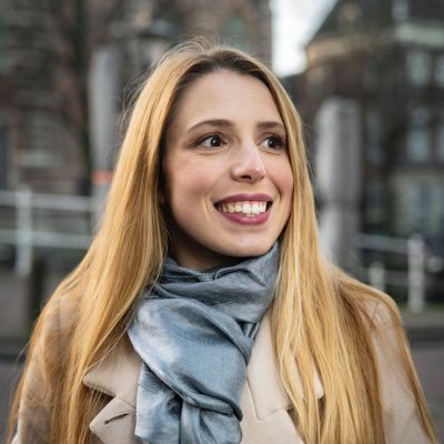 Research Fellow @esascience. Member @EC_Euclid/@ESA_Euclid. PhD Cosmology at @UniLeiden. Physics at @unican. Pianist. Foodie. Plants. #Zumba instructor. Wife.