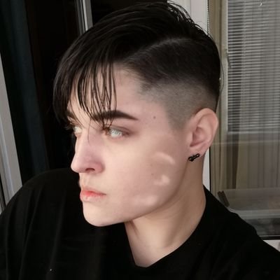 ☽ nonbinary person ☾ 🌿🖤 Magic, music, makeup, cosplay and BDSM ⛧
Inst: al_btw