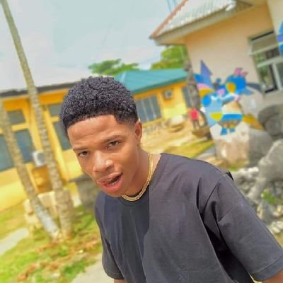 Be happy, be blessed🙏
#I do painting🎨🖌️
#I do pencil work✍️||Good VibeZ❤️
📞08149746137
IG:iam_amba7