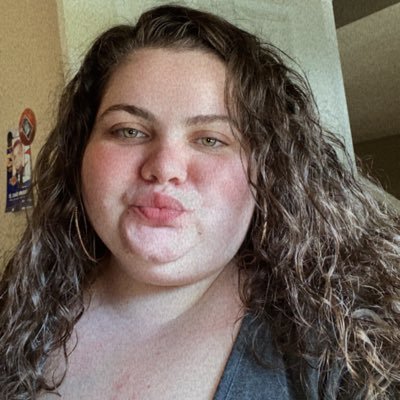 _aleese's profile picture. 