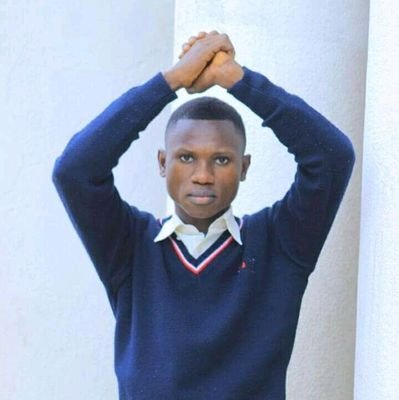 Ingénieur géologue et passionné de la politique ainsi que de la RDC🇨🇩 et son peuple