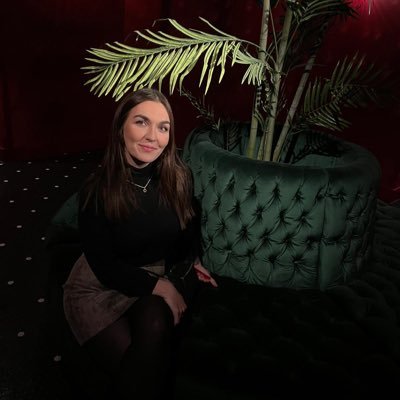 leahangelaa's profile picture. Happier with wings 🍗