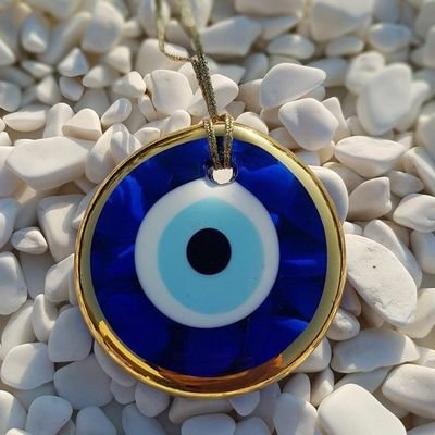 tripaS212's profile picture. [To be or not to be? That is the question —]