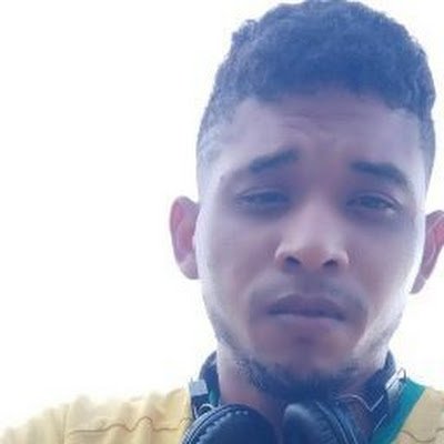 T.S.U informática 🧑🎓
Venezolano 🇻🇪
inst: @jhonathan_arteaga1
26añs.
