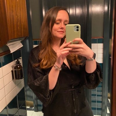 erin19822563 Profile Picture