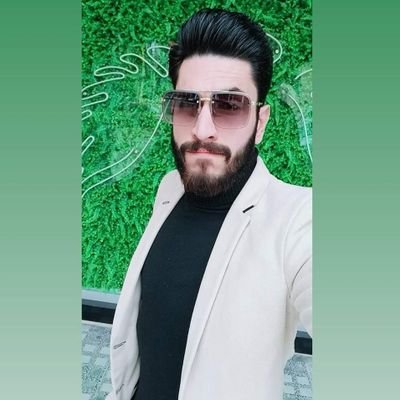 “تَعالو نَبكي عَلينا، لأننا لم نَنل شَيئًا، وكُلّ شَيءٍ نال مِنّا.”