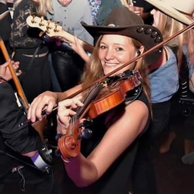 Passie voor onderwijs, taal, cultuur en muziek. Schoolleider PO | Master SEN | D66 Emmen | Muzikant 🎻| en verder: 🍷 🧑🍳 📖 🌳 🐎 ⛵️
