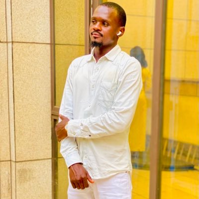 Iam_Baldeizkid's profile picture. Communiquant de carrière. L’énergie est contagieuse, si tu veux voler avec les aigles,tu devras arrêter de nager avec les canards.Real Madrid🇪🇸Wizkid🇳🇬✌🏻❤️