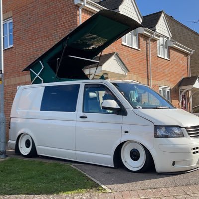 larelst1's profile picture. 