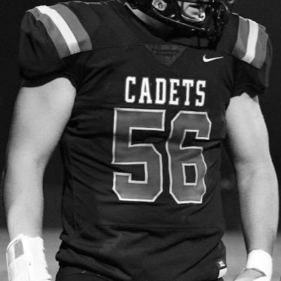 || O-Line @tritonnation || OG/C || 6’1” 275 || 535 squat || 375 bench || 4.0 GPA || 507-535-9407 ||