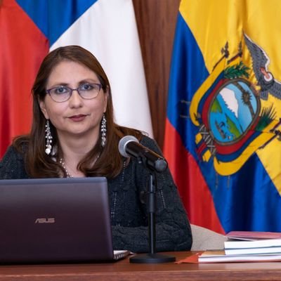 Docente, Abogada y Especialista Tributaria.