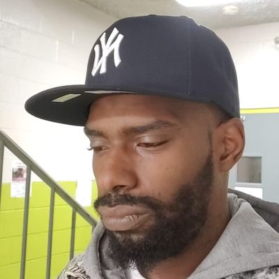 adynpop's profile picture. Heavy thinker