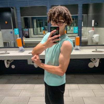 Implexx_5's profile picture. Hey Im Isaac Im a streamer kind of I love Football Video Games
And My Fam Im a Huge Marvel Fan My twitch is my bio https://t.co/frStuggE5H