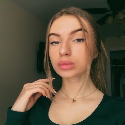 AlexandraOtych's profile picture. 