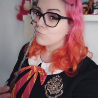 Laura (@singstone_) 's Twitter Profile