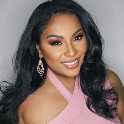 realteresajeane's profile picture. Spokesmodel🎤/⚾️AJ's Mom🐯/UMich Grad/Business Owner/Former Pageant Queen