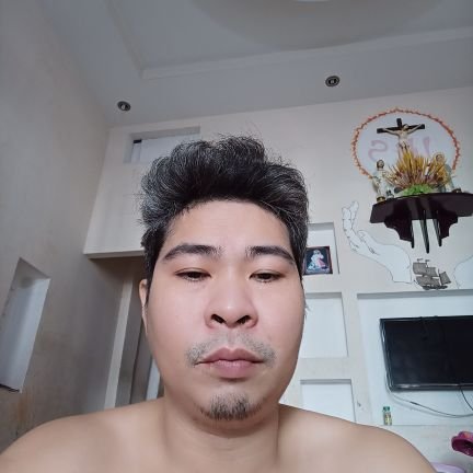 NguyenPhiHoai3's profile picture. Ởnhà