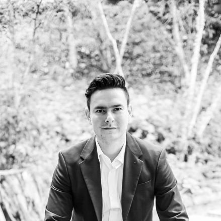 lzate_'s profile picture. 