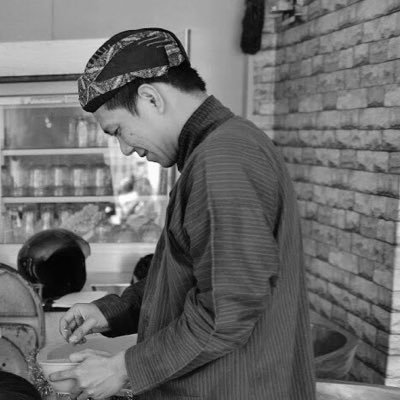 odhywicaksana's profile picture. proletarian, kerah biru, dan batur