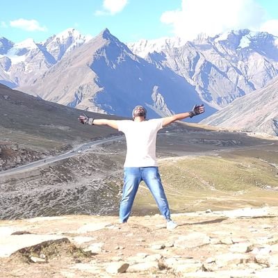 DineshManiHere's profile picture. it's U Who U Chose to Be...,,,😜