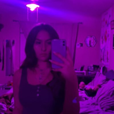 MakaylaCioe's profile picture. make empathy great again        she/her