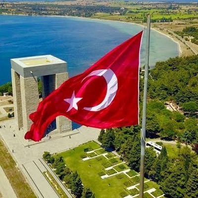 Siyaset Bilimi, hukuk, ekonomi bankacılık. Söz konusu vatansa gerisi teferruattır. Özgürlük ve Adaletin teminatı; Kuvvetler Ayrılığı ve Hukukun Üstünlüğü esası.