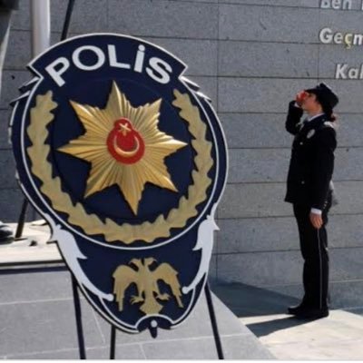 polis123321's profile picture. 