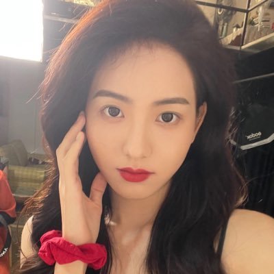 My name is Chen Yuting. I like traveling and meeting people from different countries. I hope I can find a long-term and stable love here for the rest of my life