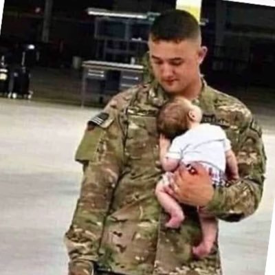 Bachlon72085615's profile picture. 